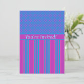 Custom Party Einladung Magenta Blue Polkas Streife (Stehend Vorderseite)