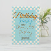 Custom Pastel Blue Checkered Birthday Party Einladung (Stehend Vorderseite)