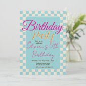 Custom Pastel Blue Checkered Birthday Party Einladung (Stehend Vorderseite)