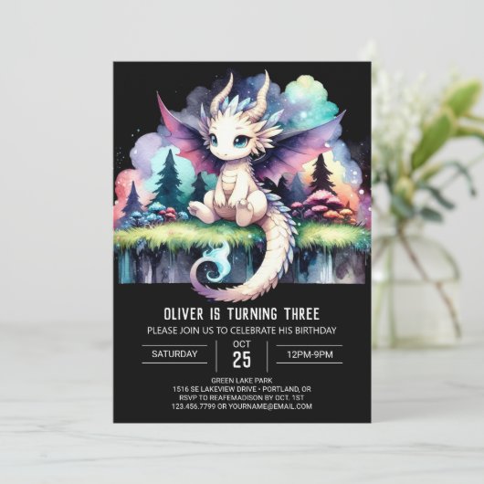 Custom Pastel Dragon Birthday Einladung (Stehend Vorderseite)