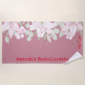 Custom Personalisiert Pink White Floral Bacheloret Strandtuch (Vorderseite)