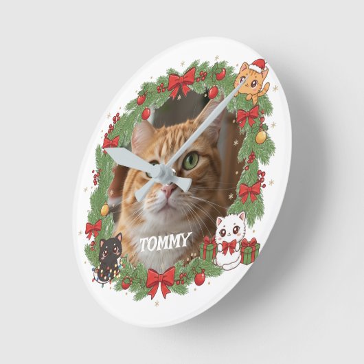 Custom Photo and Pet Name Christmas Runde Wanduhr (Winkel)