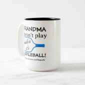 Custom Pickleball Grandma Funny Modern Typography Zweifarbige Tasse (Vorderseite Links)