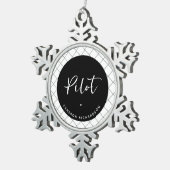 Custom Pilot Aviation School Abschluss Elegant Schneeflocken Zinn-Ornament (Rechts)
