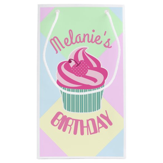 Custom Pink Birthday Cupcake Personalisiert Kleine Geschenktüte (Rückseite)