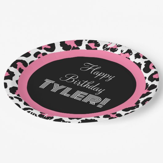 Custom Pink Black & White Cheetah Print Pappteller (Schrägansicht)