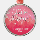 Custom Pink Snowy Forest Frohe Weihnachten Ornament Aus Metall (Vorne)