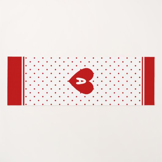 Custom Polka Dot Red White Background Monogram Yogamatte (Vorderseite (Horizontal))