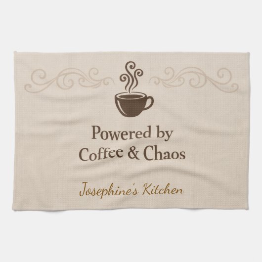 Custom Powered By Coffee Chaos Cup Elegant Trendy Geschirrtuch (Horizontal)