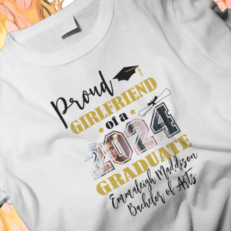 Custom Proud Girlfriend Foto 2024 Graduate T-Shirt