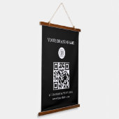Custom QR Code Logo and Text Branding Display Wandteppich Mit Holzrahmen (Gewinkelt)