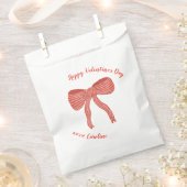 Custom Red Bow Personalized Valentine's Day  Geschenktütchen (Ausgeschnitten)