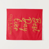 Custom Red & Gold Hochzeitsempfang Bester Tag je Wandteppich (Vorderseite (Horizontal))