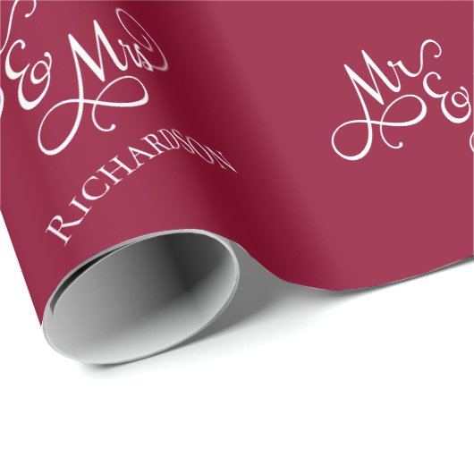 Custom Red Mr. und Mrs. Wrapping Paper Geschenkpapier (Rolleneckpunkt)