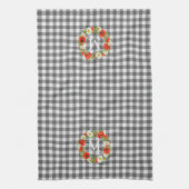 Custom Red Poppies White Yellow Daisies Wreath Geschirrtuch (Vertikal)