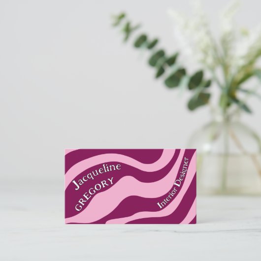Custom Retro Zebra Streifen Wavy Lines Magentrosa Visitenkarte (Stehend Vorderseite)