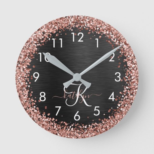 Custom Rose Gold Glitzer Black Sparkone Monogram Runde Wanduhr (Vorderseite)