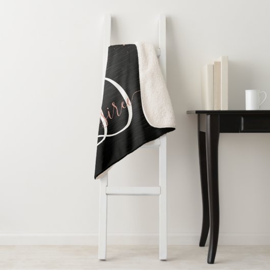 Custom Rose Gold Glitzer Black Sparkone Monogram Sherpadecke (Beispiel)