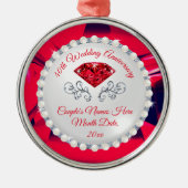 Custom Ruby, 40. Hochzeitsszenario Ornament Aus Metall (Vorne)