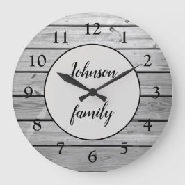 Custom Rustic Modern Gray Wood Family Name Große Wanduhr