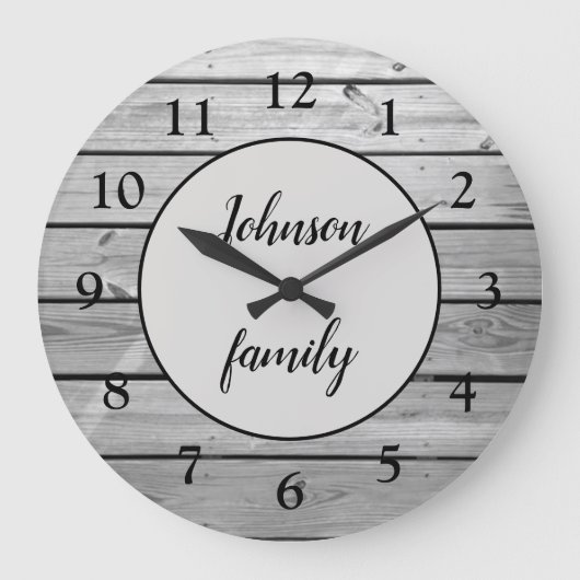 Custom Rustic Modern Gray Wood Family Name Große Wanduhr (Vorderseite)