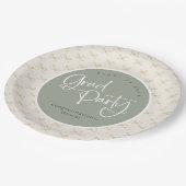 Custom Sage Gold Class of 2025 Grad Party Pappteller (Schrägansicht)