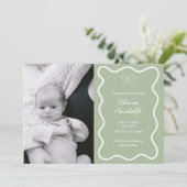Custom Sage Green Bow Wavy Boho Collage Baby Birth Ankündigung (Stehend Vorderseite)