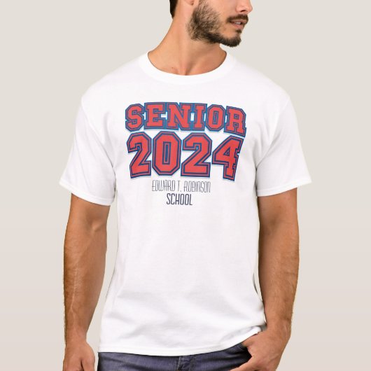Custom School Name Senior 2024 Blau und Rot Gesche T-Shirt (Vorderseite)