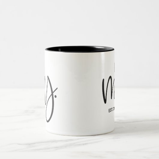 Custom Script, "Mrs." FESTGESTELLT Zweifarbige Tasse (Mittel)