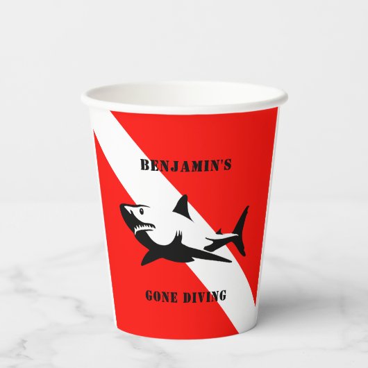 Custom Scuba Diving Flag and Shark Pappbecher (Rückseite)