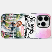 Custom She Works mit Willing Hands Christlich Case-Mate iPhone Hülle (Rückseite (Horizontal))