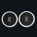 Custom Silver Initial Trauzeugen Black II Cufflink Manschetten Knöpfe<br><div class="desc">Custom Masculine Moderner Schriftart Silver/Gray Initial auf schwarzen Hintergrund Cufflinks.</div>