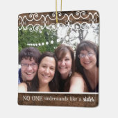 Custom Sister Rustic 2-Foto Moderne Weihnachten Keramikornament (Links)