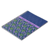 Custom Spiral Notebook, Violets und Polka Dots Notizblock (Linke Seite)
