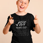 Custom Square Root Funny Birthday for Matt Lover T-Shirt<br><div class="desc">Personalisieren Sie ein Shirt, um mit dieser costumized Textvorlage mit Square Root For Math Lovers ein einzigartiges Geschenk zum Geburtstag zu erstellen. Klicken Sie auf den Link "Weitere Anpassung", und ändern Sie diese Vorlage mit dem Designwerkzeug. Fügen Sie Ihre Daten hinzu, Alle Textstile, Farben, Größen können an Ihre Bedürfnisse angepasst...</div>