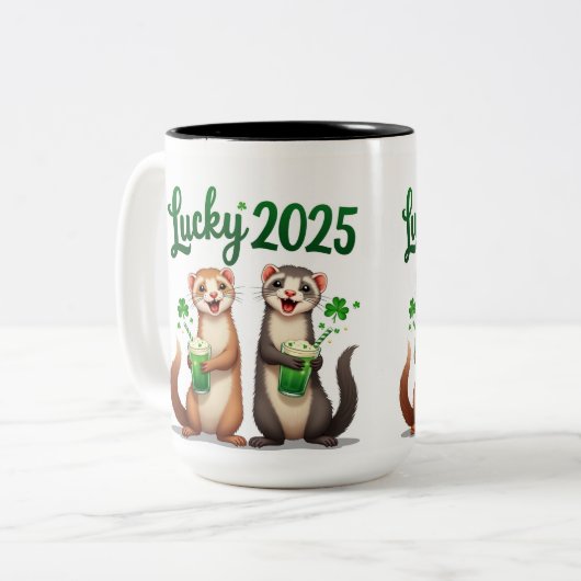 "Custom St. Patrick's Day Tasse - Feiern Sie mit z (Vorderseite Links)