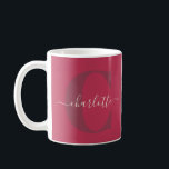 Custom Stylish Mit Monogramm Name Magenta Red Kaffeetasse<br><div class="desc">Lassen Sie sich von diesem eleganten, personalisierten Schlamm verzaubern, der ein weinrosiges Design und einen zarten Script-Schriftart mit Ihrem Namen bietet. Diese Tasse ist perfekt, um Ihrem Morgenkaffee eine Touch von Eleganz hinzuzufügen oder jemandem etwas Besonderes zu schenken. Sie verbindet Funktionalität mit zeitloser Ästhetik. Ideal für diejenigen, die individuelle Details...</div>