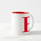 Custom Stylish Modern Red Monogram Initials Zweifarbige Tasse (VorderseiteRechts)