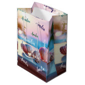 Custom Summer Beach Elegant Mittlere Geschenktüte (Vorderseite Schrägansicht)