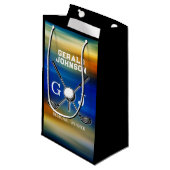 Custom Sunset Golf Monogram Design Kleine Geschenktüte (Vorderseite Schrägansicht)