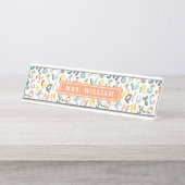 Custom Teacher Name Niedlich Dino Alphabet Muster Schreibtischnamensplakette (Vorderseite )