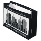 Custom Text Boston Massachusetts Große Geschenktüte (Vorderseite Schrägansicht)