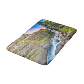 Custom Text Kolufossar Wasserfälle, Island Badematte (Schrägansicht)