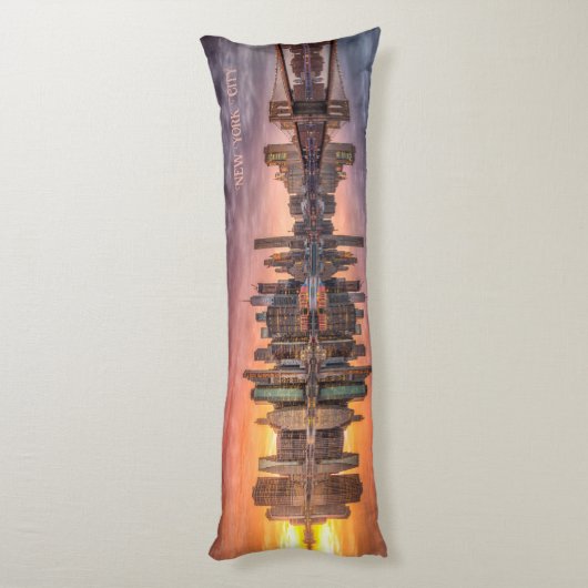 Custom Text New York City Skyline Seitenschläferkissen (Rückseite (Vertikal))