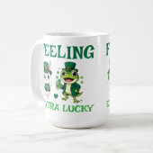 Custom Text St. Patrick's Day Frog and Bunny Kaffeetasse (Vorderseite Links)