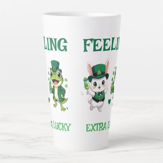 Custom Text St. Patrick's Day Frog and Bunny Milchtasse (Vorderseite)