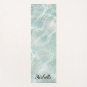 Custom Tropical Beach Sea Waves Monogramm Yogamatte (Vorderseite)