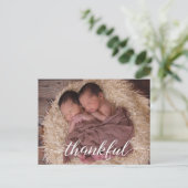 Custom Twin Baby Foto Vielen Dank Ankündigungspostkarte (Stehend Vorderseite)