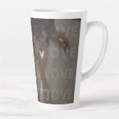 Custom Valentine's Day Romantic Couple Foto Milchtasse (Rechts)