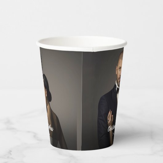 Custom Wedding Bride and Groom's Foto Pappbecher (Rechts)